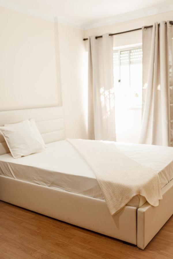 Apartment In Lisbon With 3 Bedroom Cozy Experience Loures Luaran gambar